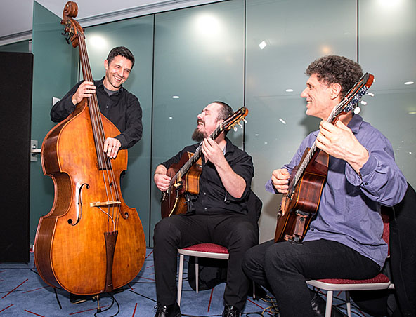 Gypsy Jazz Trio Perth - Jazz Bands - Musicians - Entertainers